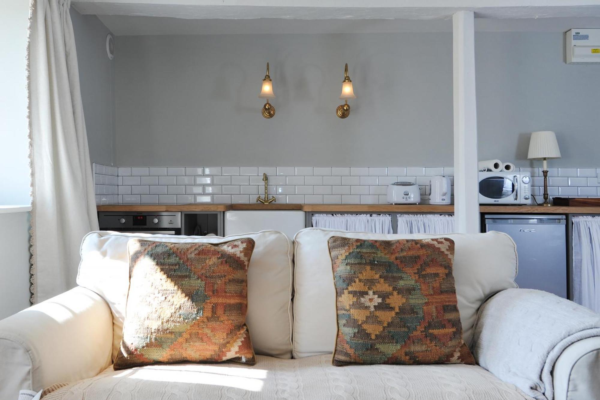 Central Luxury Bath Garden Apartment Free Parking Bagian luar foto